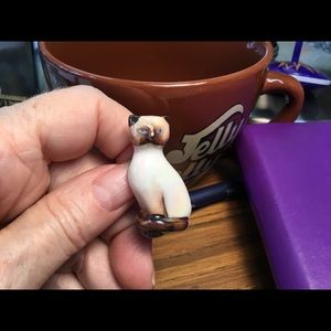 Siamese Cat Pin Vintage Pretty